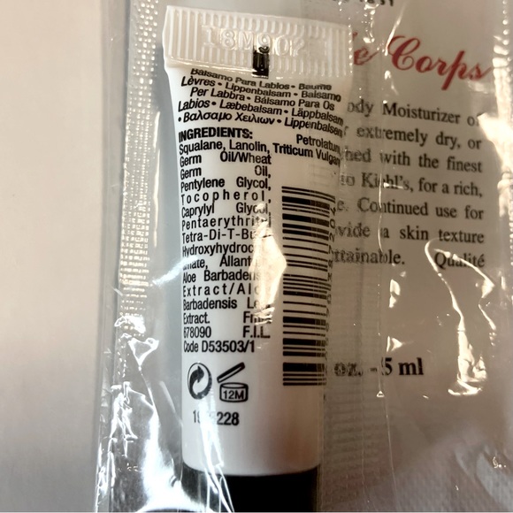 Kiehl’s Travel Set Lip Balm Body Moisturizer Zippered Pouch Cosmetic Bag New - Picture 8 of 11